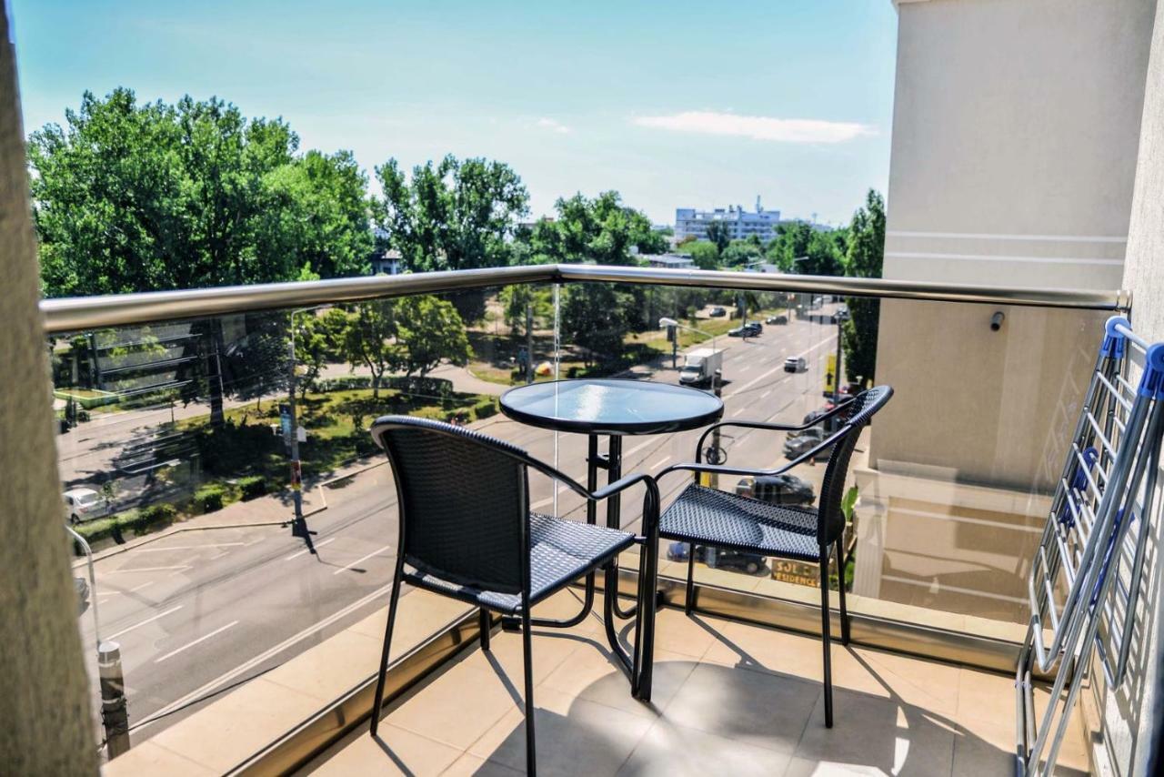 Evelyn Apartment